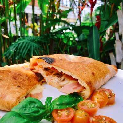 Luca`s Pizza Seminyak