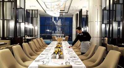 Skyline Lounge & Exclusive Dining