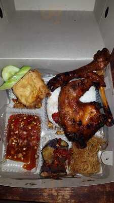 Ayam Bakar Wong Solo