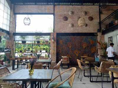 Opera Kitchen & Coffee