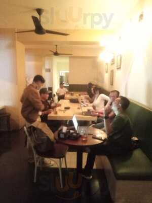 No Logic Eat And Hangout