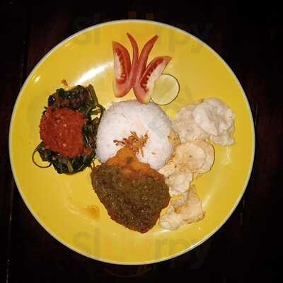 No Logic Eat And Hangout