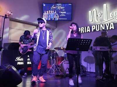 No Logic Eat And Hangout