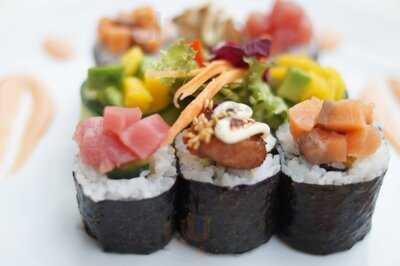 Lotus 8 Japanese Restaurant