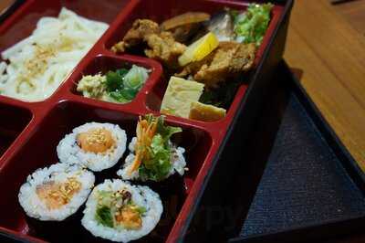 Lotus 8 Japanese Restaurant