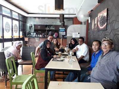 Salemba Coffee & Ramen