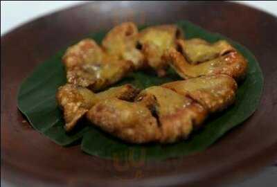 Nasi Uduk & Ayam Goreng Mas Dikun