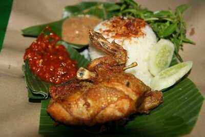 Nasi Uduk & Ayam Goreng Mas Dikun