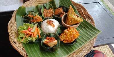 Sun Sun Warung, Ubud - Jl. Jembawan 1 No.2 - Menu and Prices