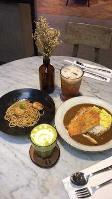 Phos Coffee & Eatery