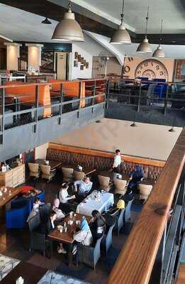 Pawon Pitoe Resto & Cafe