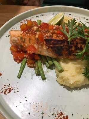 Cliq Coffee & Kitchen