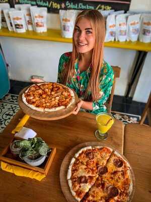 Made's Banana Flour Cafes Petitenget