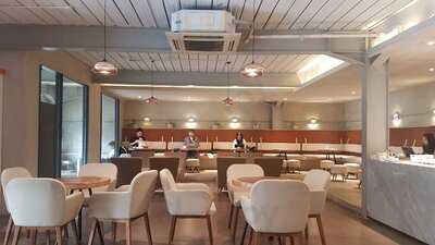 Hiveworks Co-work And Cafe