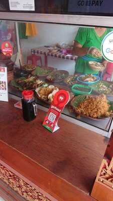 Pondok Genyol Bu Agus Family Sading