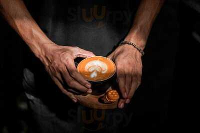 Warung Lokalan & Meet Up Coffee Shop