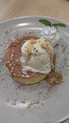 Kirakira Resto & Cafe