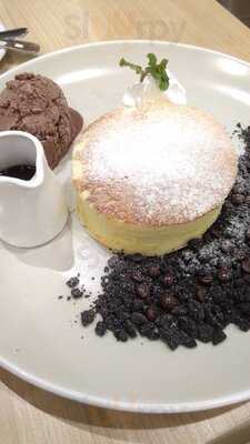 Kirakira Resto & Cafe