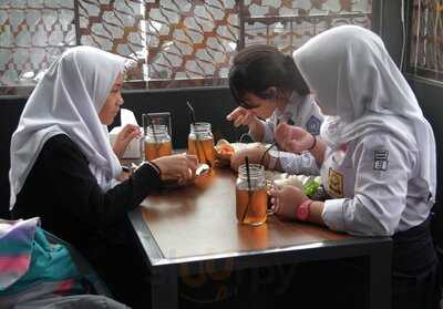 Ayam Geprek & Kremes Boos Pjee