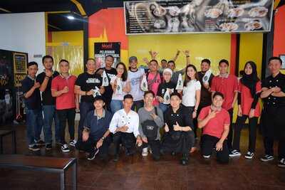 Ayam Geprek & Kremes Boos Pjee