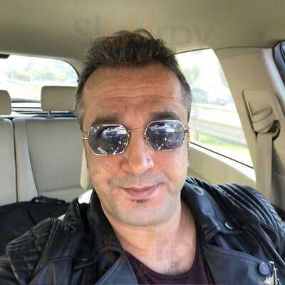 Graywolf Cafe & Restaurant