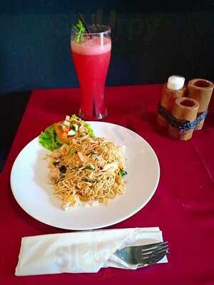 Graywolf Cafe & Restaurant