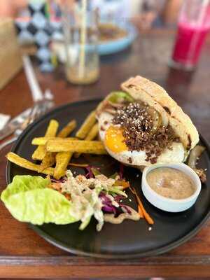 Coffee & Thyme - Gili Trawangan