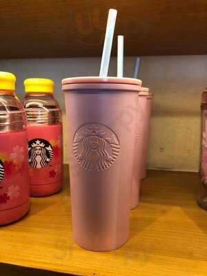Starbucks Kuta Beachwalk 2