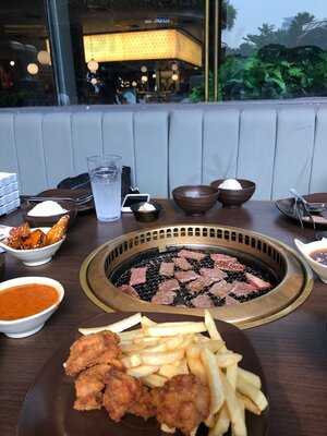 Shaburi & Kintan Buffet