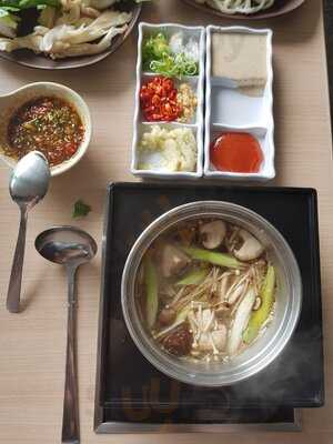 Shaburi & Kintan Buffet