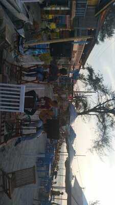 The Wave Bar & Grill Gt