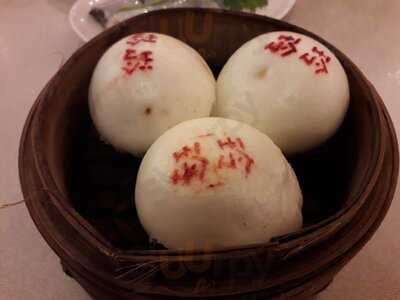 Ling Ling Dimsum & Teahouse