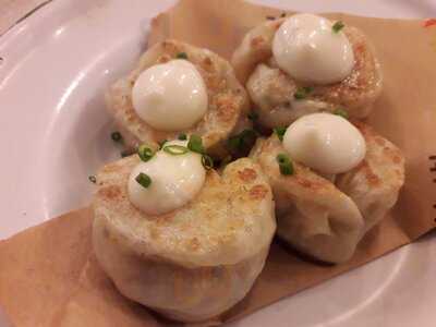 Ling Ling Dimsum & Teahouse