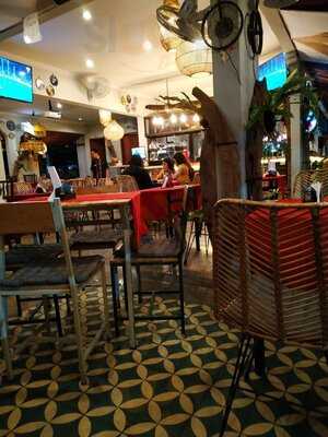 Sendok Road 66 Bar & Restaurant