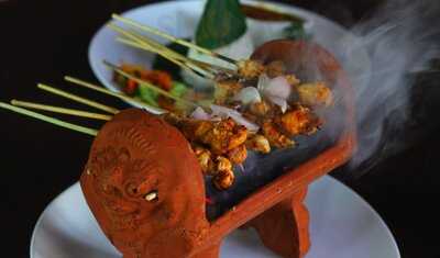 Sendok Road 66 Bar & Restaurant