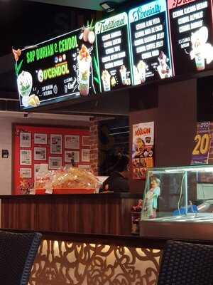 D'penyetz & D'cendol