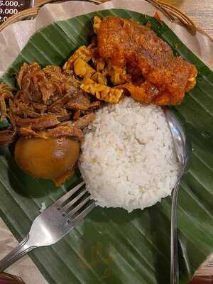 Gudeg Yu Djum Wijilan 31