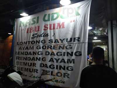 Nasi Uduk Ibu Sum