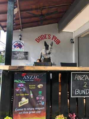 Dude’s Pub