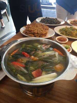 Cia Jo Manadonese Grill Restaurant