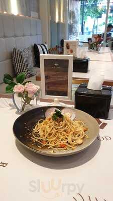 Reuni Coffee And Eatery