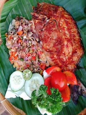 Ikan Bakar Khas Bali Legian