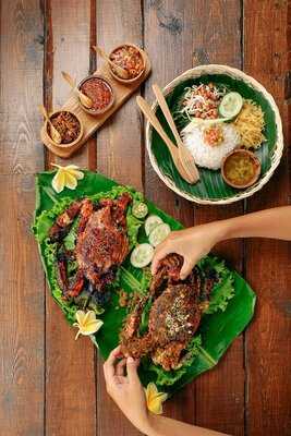 Ikan Bakar Khas Bali Legian