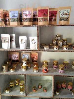 Laska Vi Cafe & Gallery