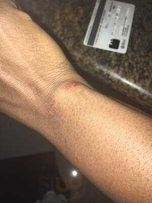 W Sports Bar & Restaurant