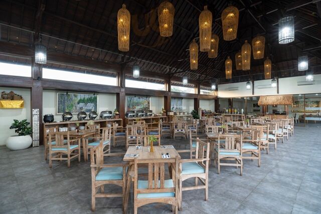 Lighthouse D'nusa Restaurant