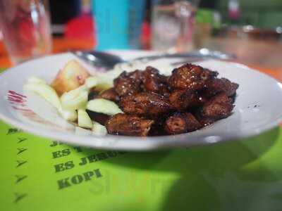 Warung Sate Kambing & Sapi Pak Amat