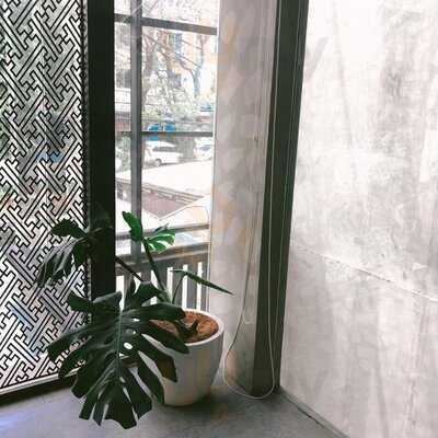 Maketh Coffee & Eatery