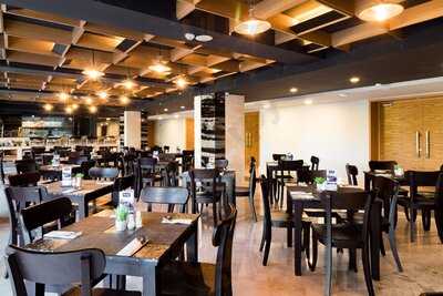 Dilly Daily Bistro And Bar