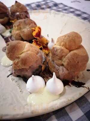 Bleu Alley Brasserie